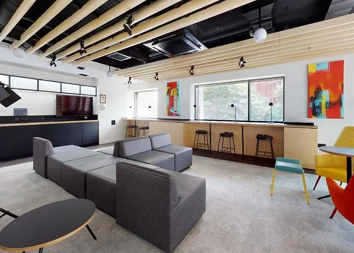 Private Ensuite Bedrooms At Altus House Near Leeds City Centre