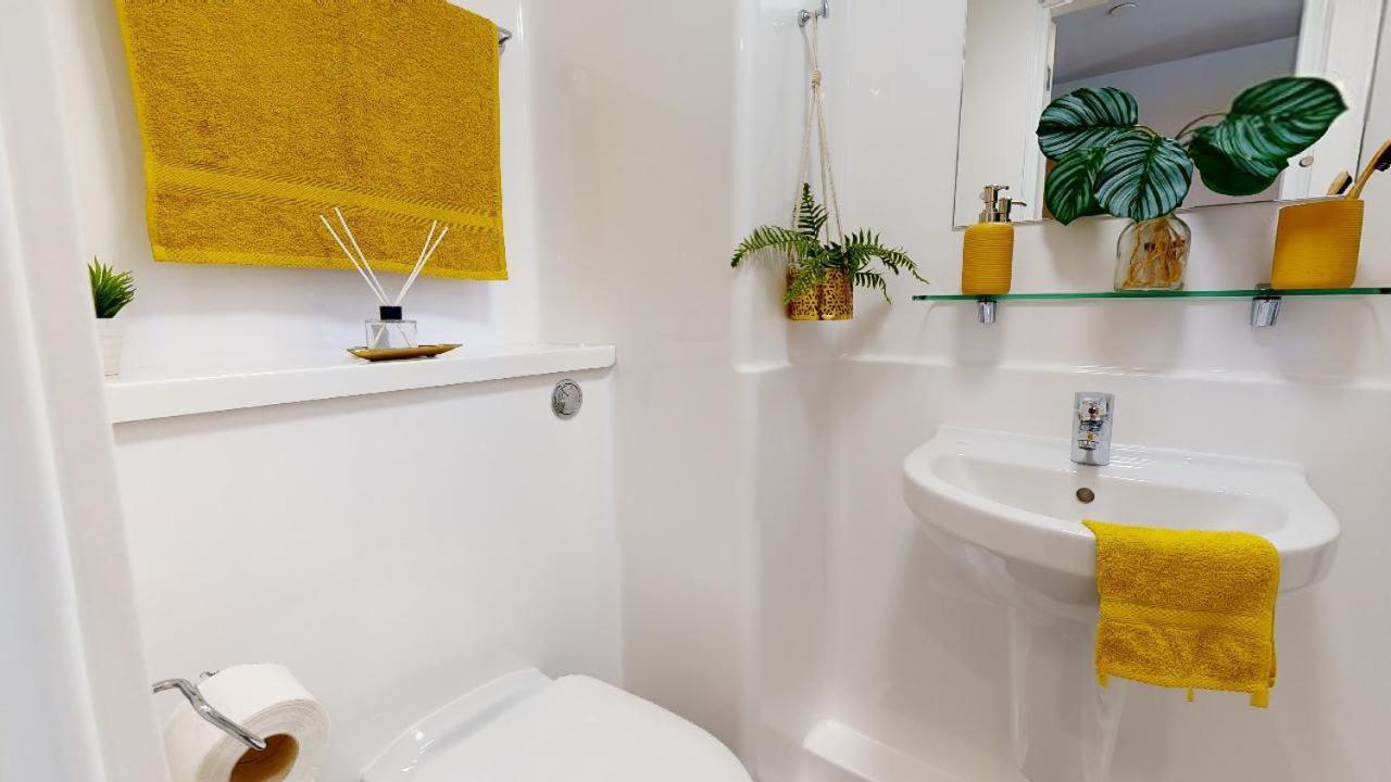 Private Ensuite Bedrooms At Altus House Near Leeds Centre Apartment